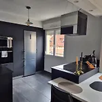 Appt Lumineux F3 Quartier Calme 아파트