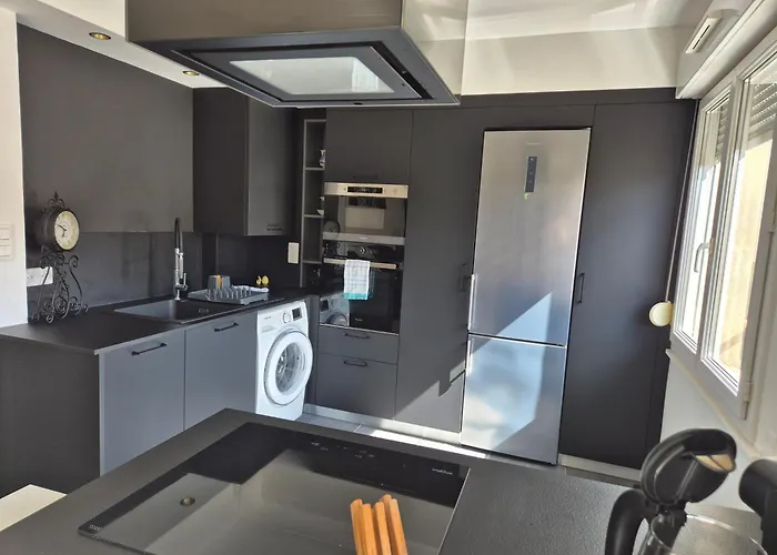 Appt Lumineux F3 Quartier Calme Βισύ